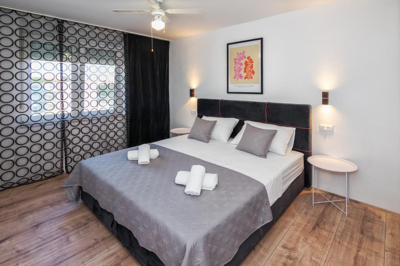 3-Bedroom Sea View Apartment - Balcony, Elevator - Spinut, Split Buitenkant foto