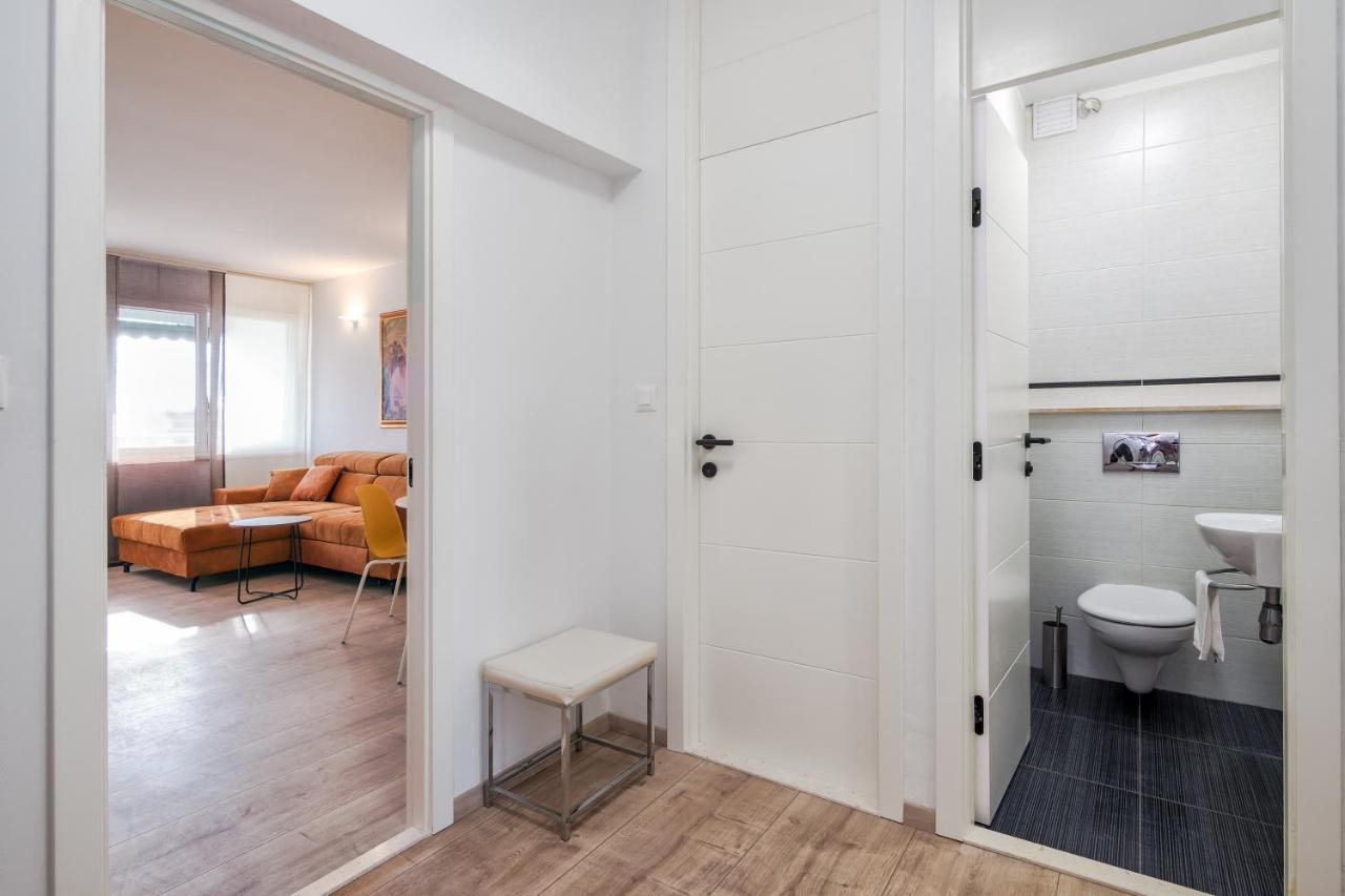 3-Bedroom Sea View Apartment - Balcony, Elevator - Spinut, Split Buitenkant foto