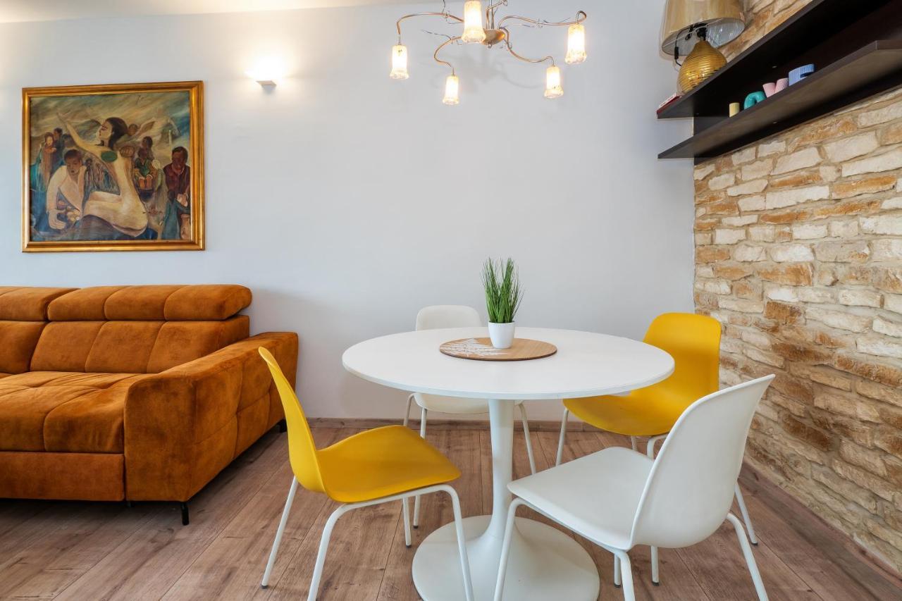 3-Bedroom Sea View Apartment - Balcony, Elevator - Spinut, Split Buitenkant foto