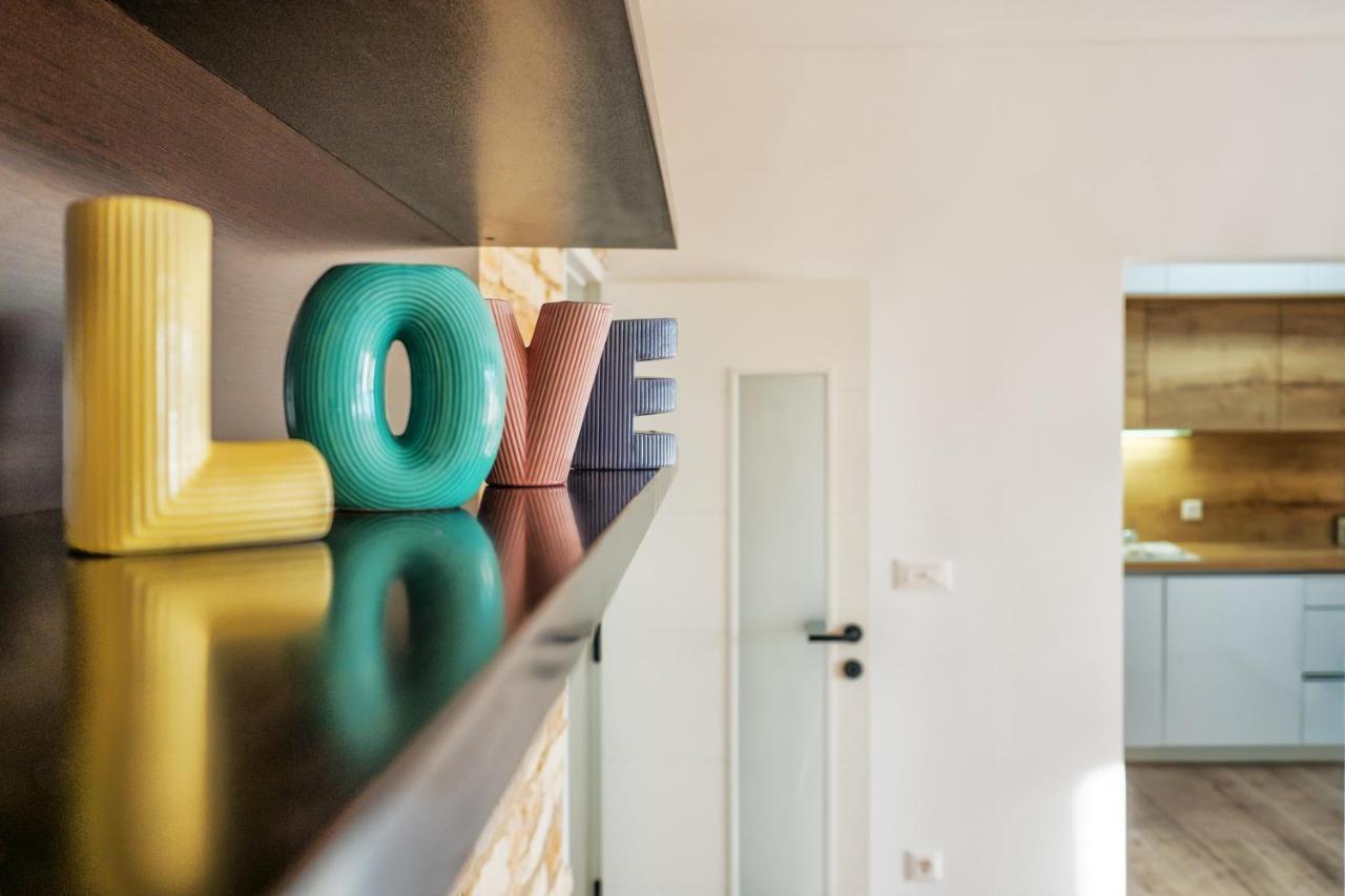 3-Bedroom Sea View Apartment - Balcony, Elevator - Spinut, Split Buitenkant foto
