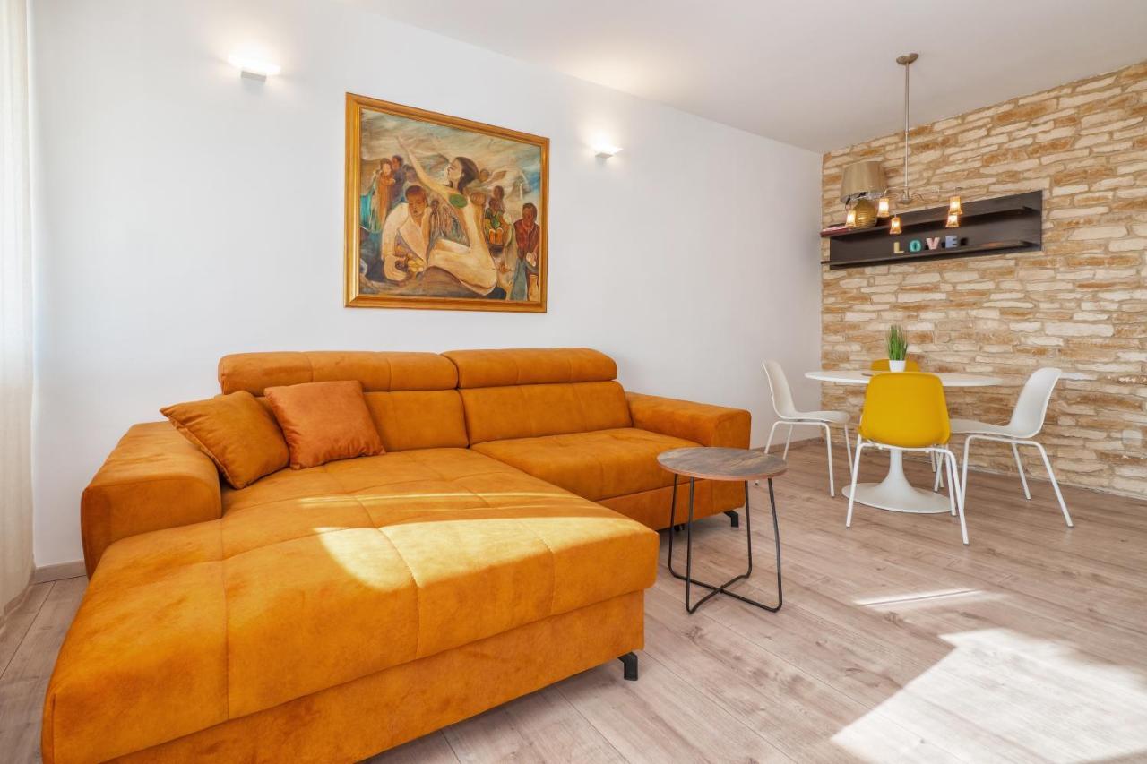 3-Bedroom Sea View Apartment - Balcony, Elevator - Spinut, Split Buitenkant foto