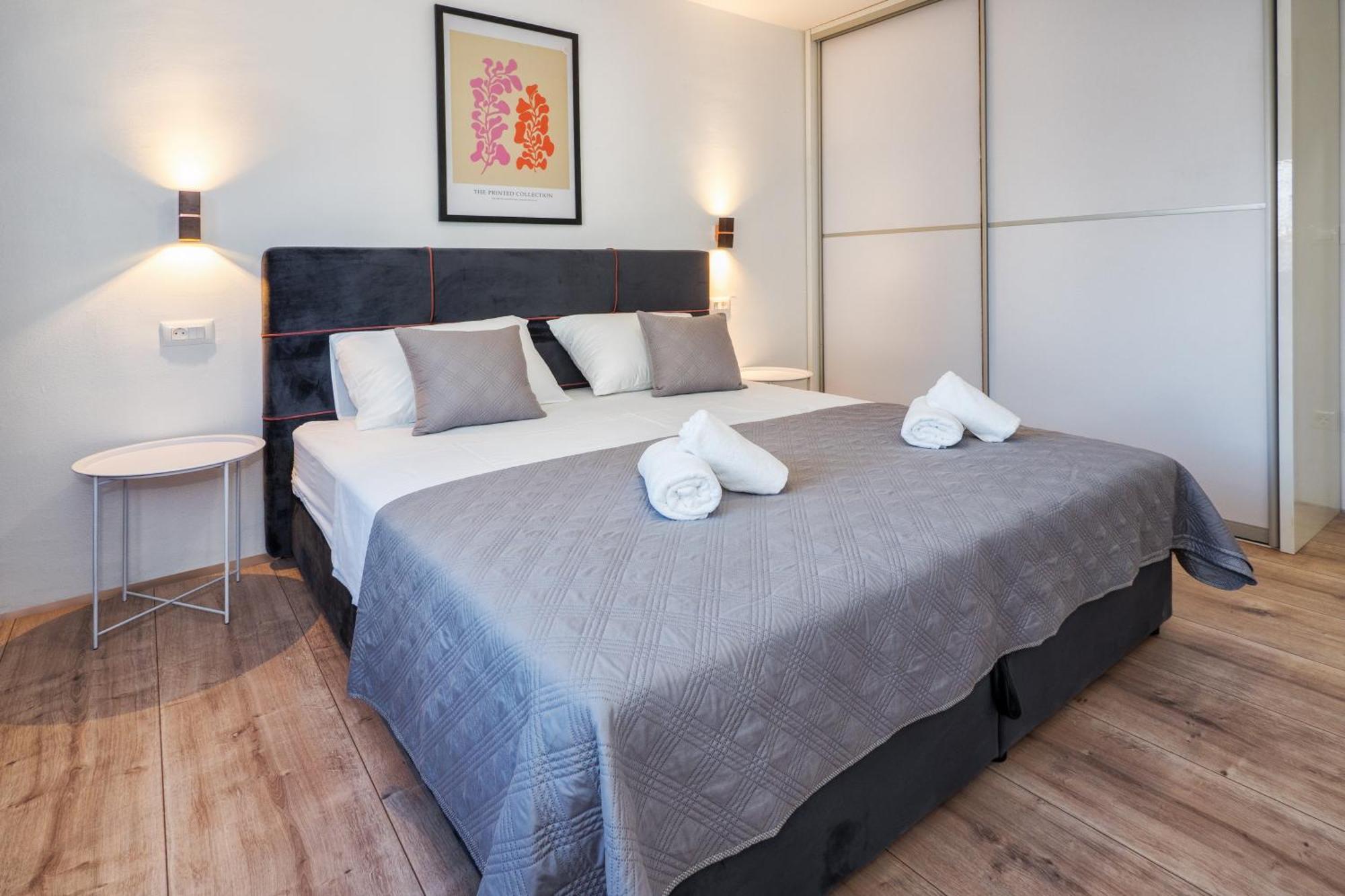 3-Bedroom Sea View Apartment - Balcony, Elevator - Spinut, Split Buitenkant foto