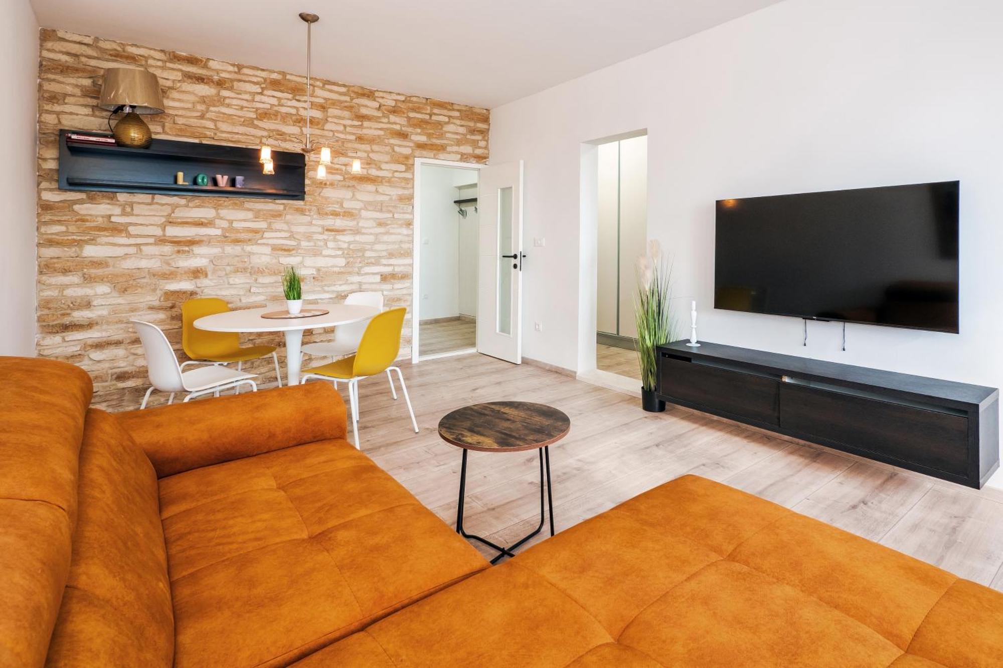 3-Bedroom Sea View Apartment - Balcony, Elevator - Spinut, Split Buitenkant foto